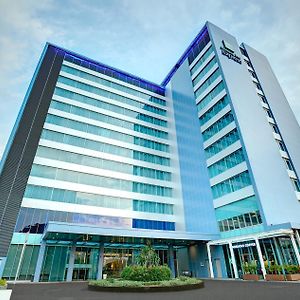 Holiday Inn Express Jakarta International Expo By Ihg